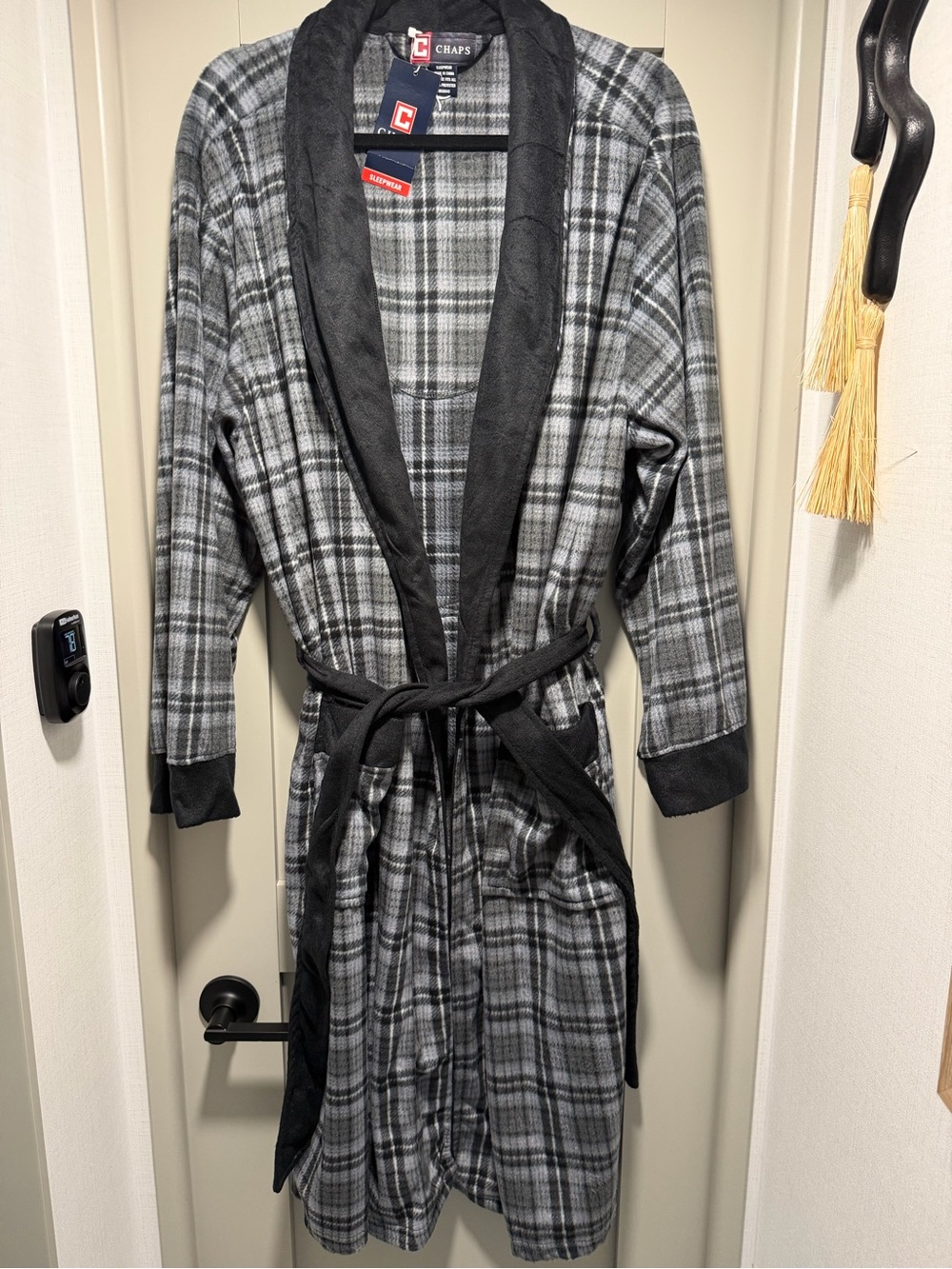 NWT Chaps Men’s Gray Plaid Robe-Style Jacket